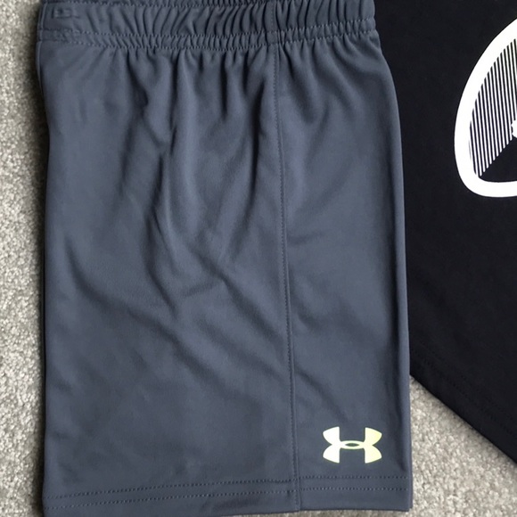 UNDER ARMOUR BOYS SIZE 4 MATCHING TWO PIECE SET - Picture 4 of 6